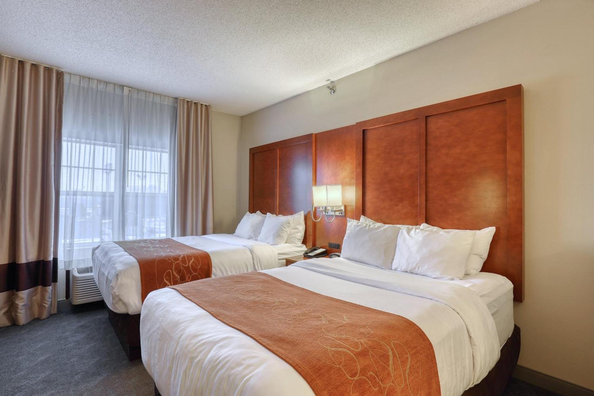 Comfort Suites Appleton Airport Exterior photo