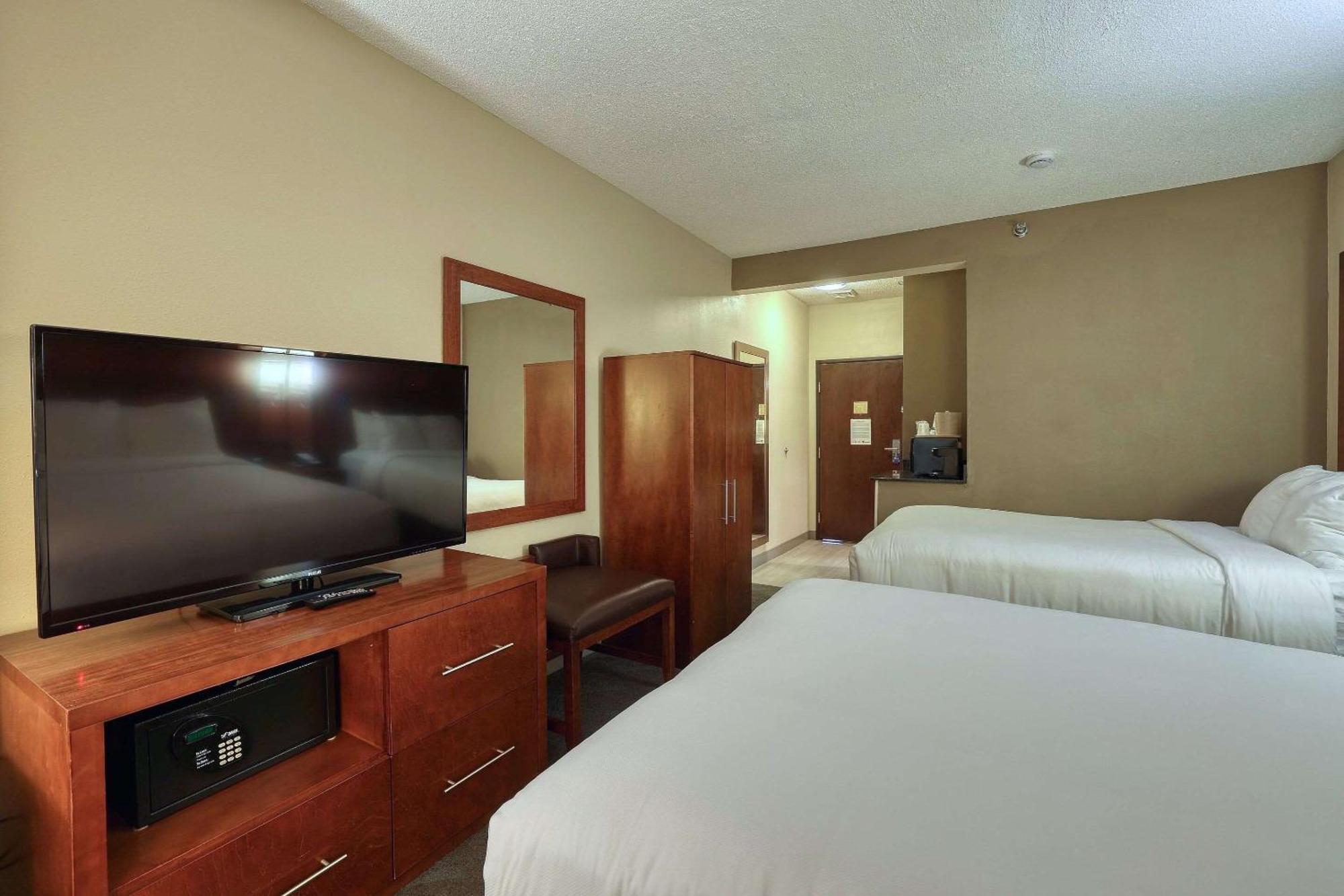 Comfort Suites Appleton Airport Exterior photo